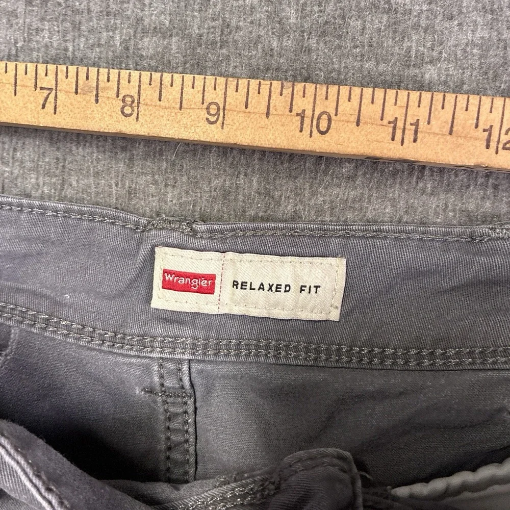 Wrangler Cargo Pants 36x34 Men's Gray Distressed Rip On Back Work Durable